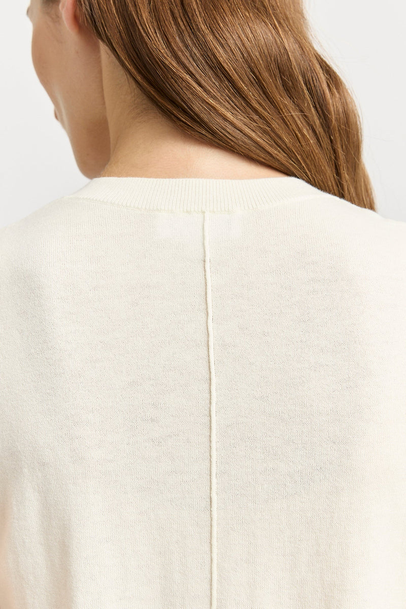 Fine  button tank-white