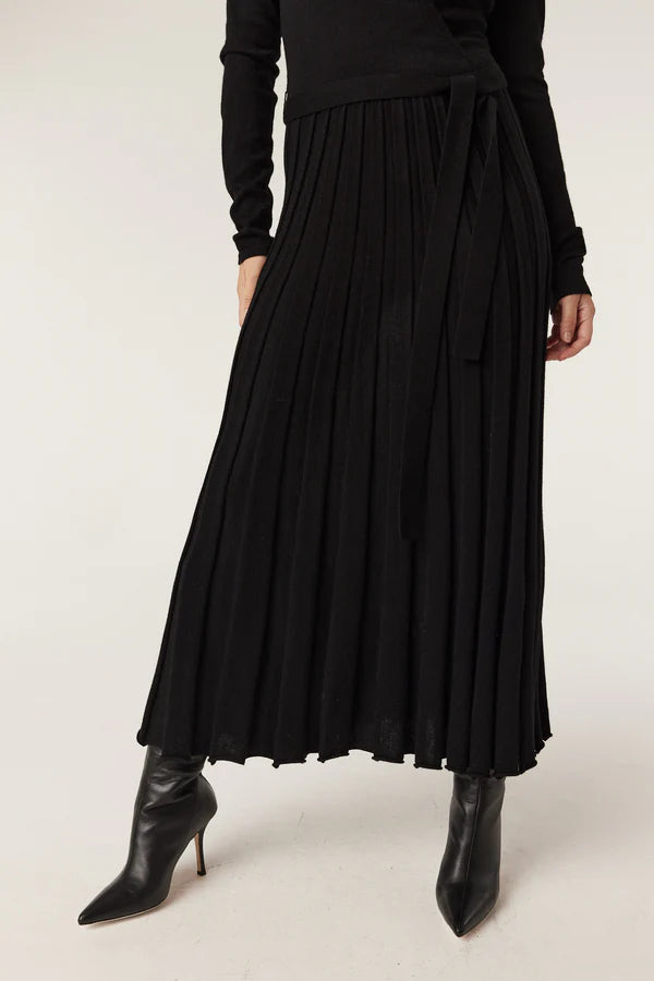 Holland merino dress- blk