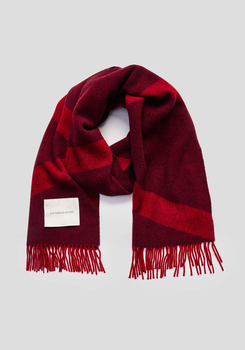 Snowdrift scarf- sangria