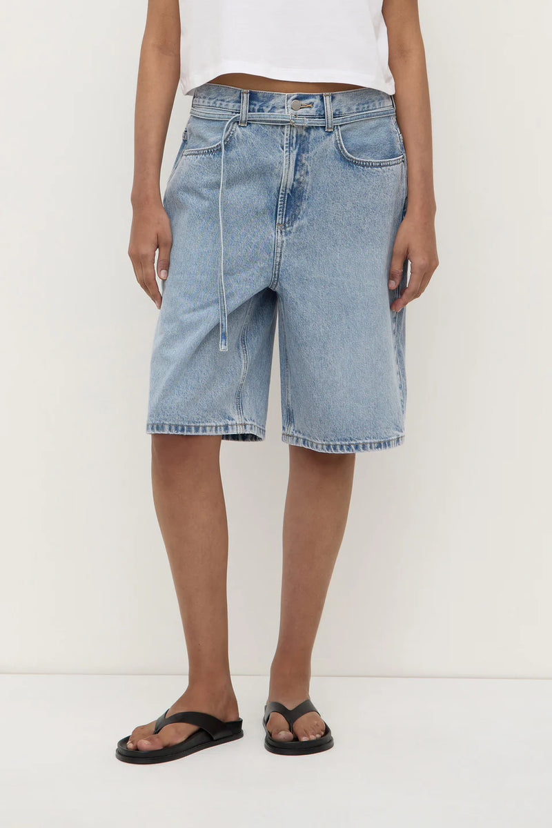 Loose fit long denim short- mid stone wash