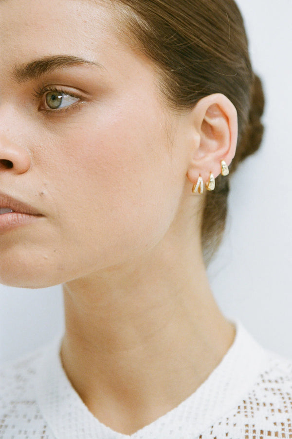 Plain huggies- gold 9mm