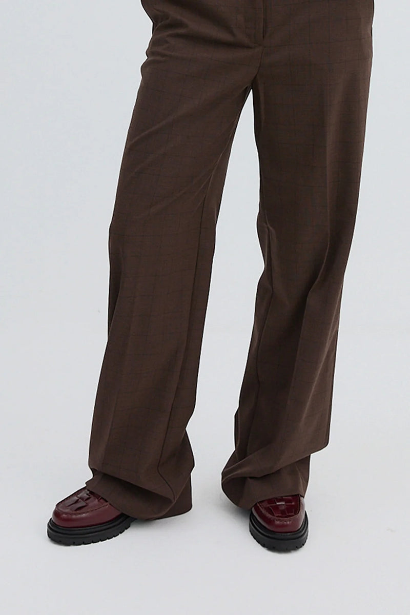 Zoe loafer- umber