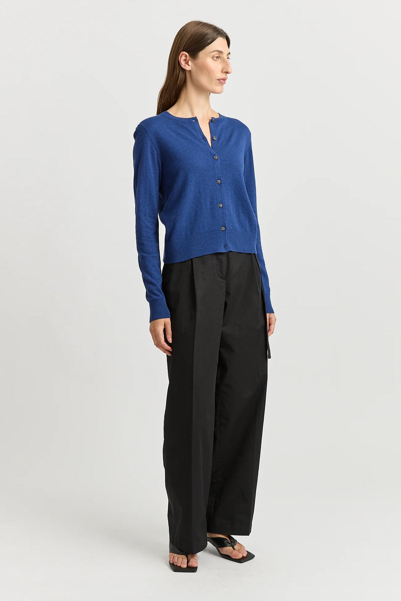 Fine crew cardigan- marine