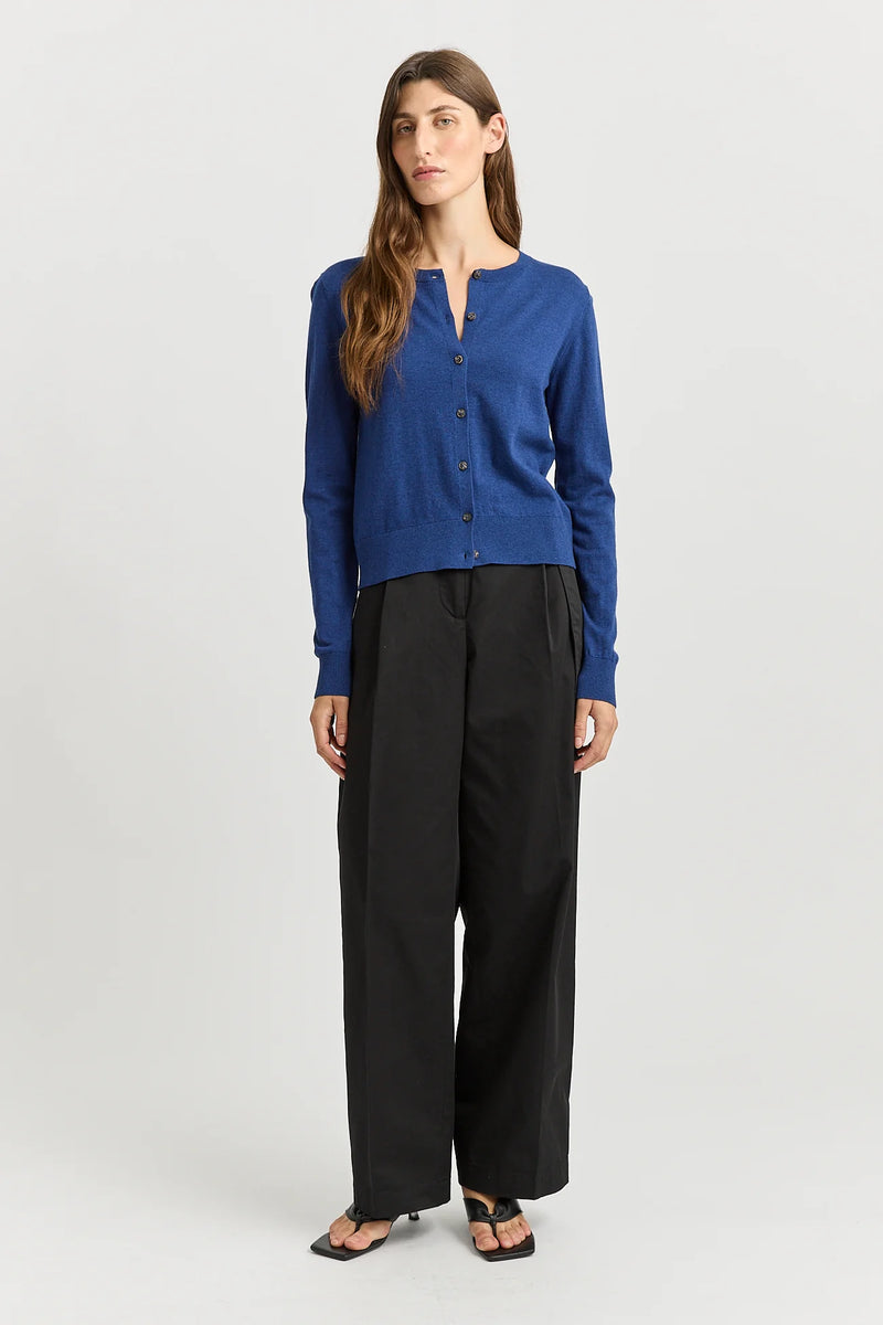 Fine crew cardigan- marine