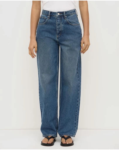 Oversized high rise jean- dark indigo fade