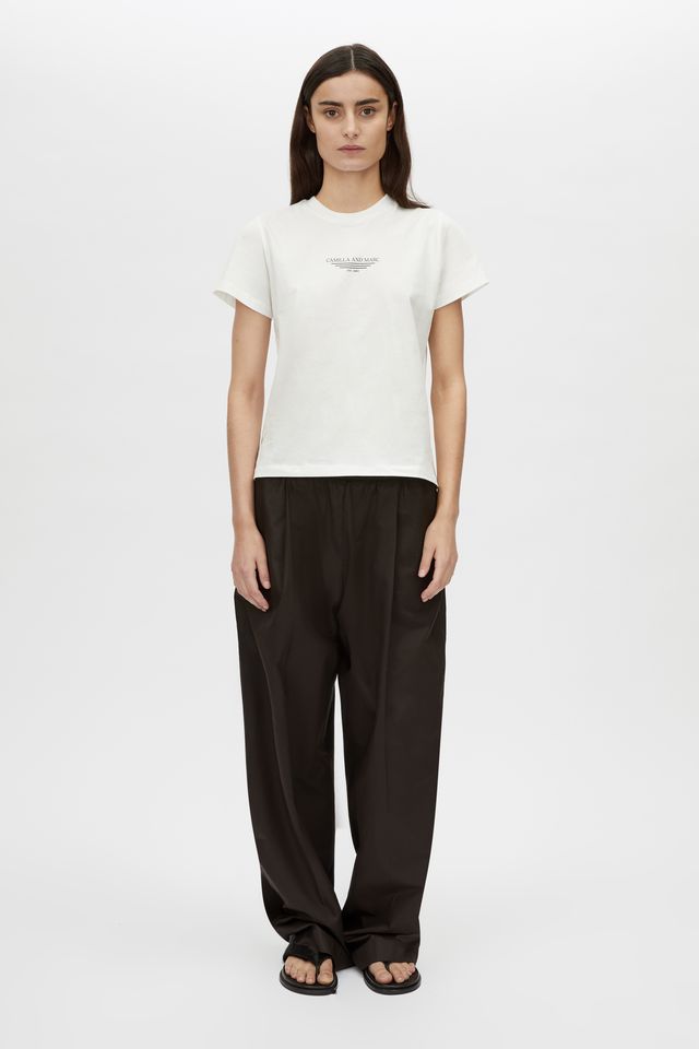 Janice neat fit logo tee-white