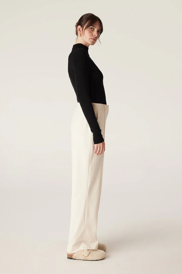 Superfine Turtle Neck - Black