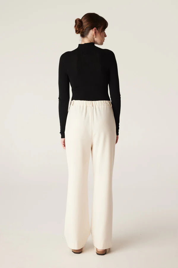 Superfine Turtle Neck - Black